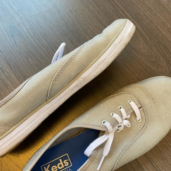 Keds - Picture 2 of 4